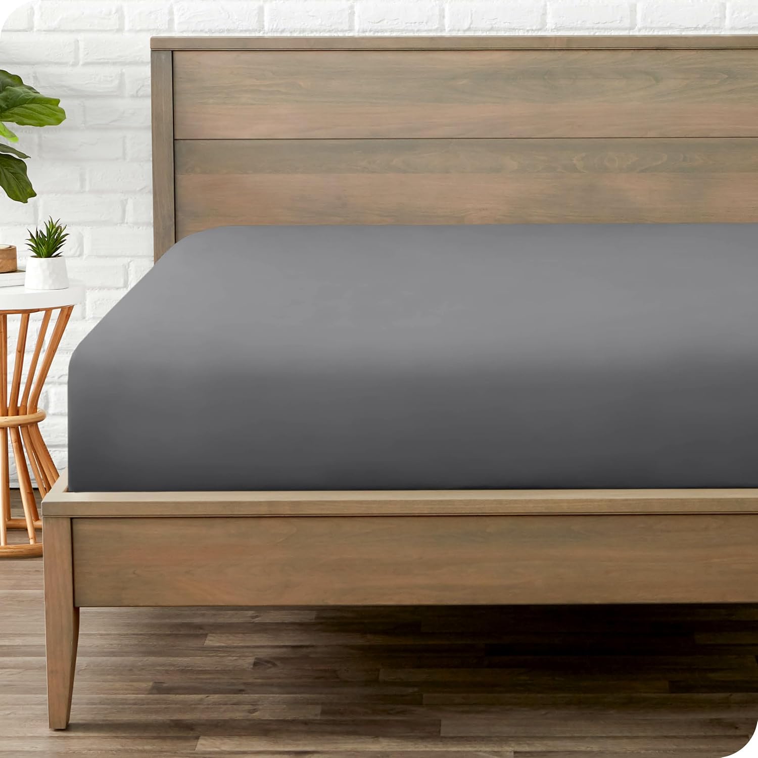 71js3za4ZL._AC_SL1500_.jpg Fitted Bottom Sheet King Size - Premium 1800 Microfiber - Ultra-Soft Hotel Luxury - Deep Pocket - Durable and Long Lasting - Fitted Sheet (King, Grey) - Image 1