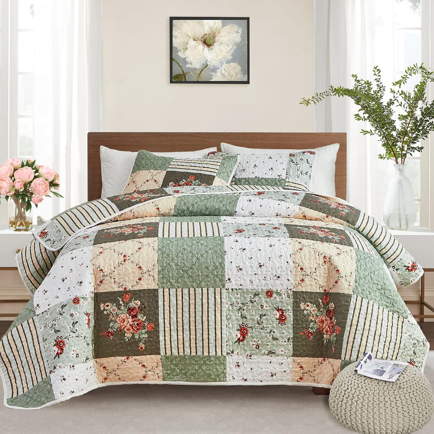 81qqxiy4ByL._AC_SL1500_.jpg Patchwork Floral Bedspread Set (3-Piece) - Reversible - Image 1